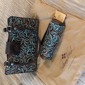 NWOT Turquoise tooled leather purse